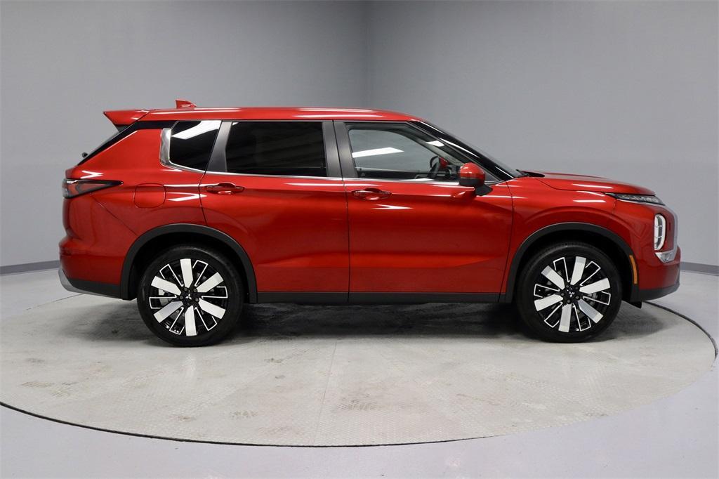 new 2025 Mitsubishi Outlander car, priced at $38,710