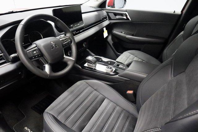 new 2025 Mitsubishi Outlander car