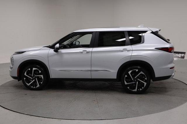 new 2024 Mitsubishi Outlander car, priced at $37,272