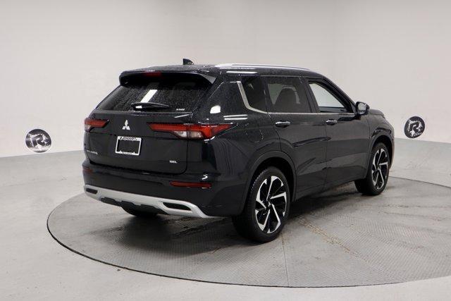 new 2024 Mitsubishi Outlander car, priced at $40,015