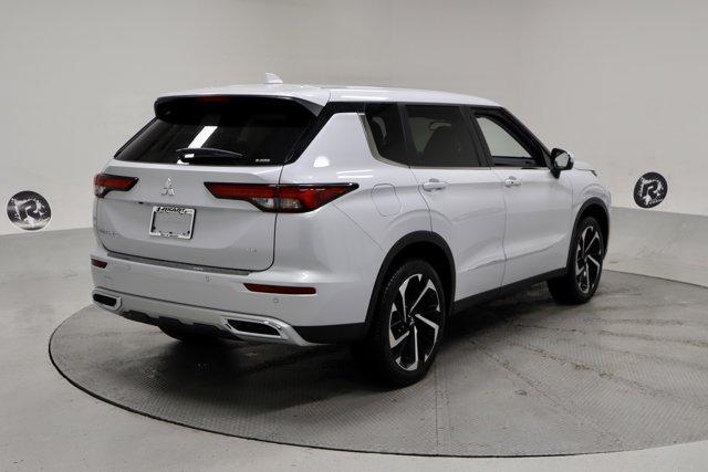 new 2024 Mitsubishi Outlander car, priced at $38,825