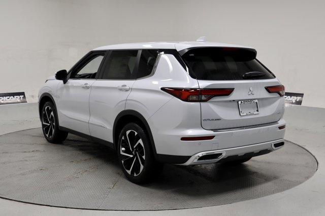 new 2024 Mitsubishi Outlander car, priced at $38,825