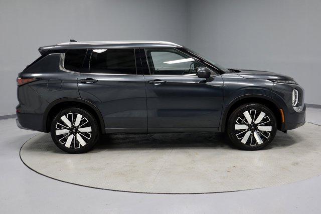 new 2025 Mitsubishi Outlander car