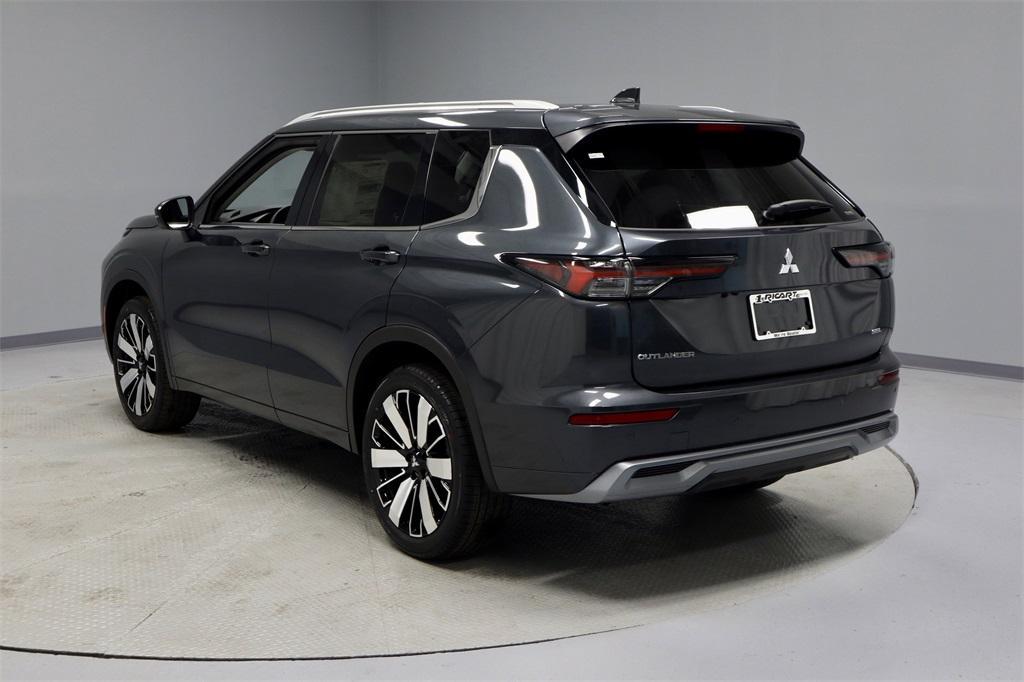 new 2025 Mitsubishi Outlander car, priced at $42,590