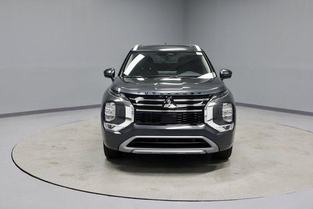 new 2025 Mitsubishi Outlander car
