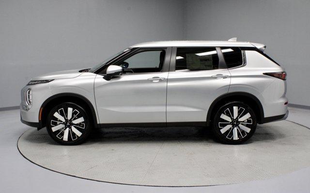 new 2025 Mitsubishi Outlander car