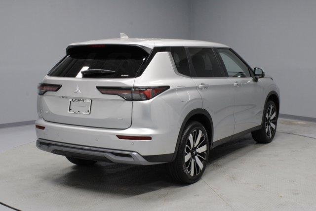 new 2025 Mitsubishi Outlander car