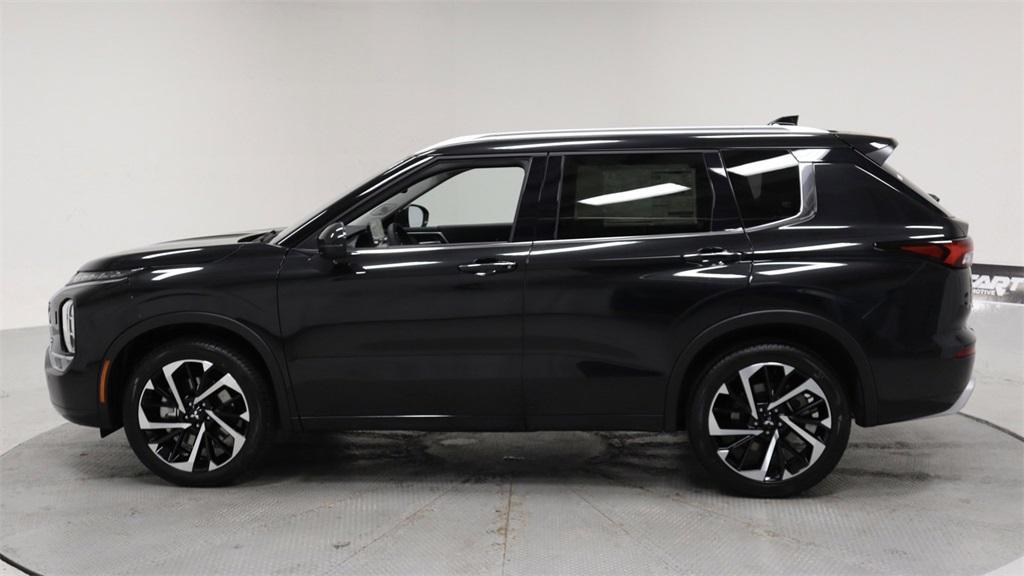 new 2024 Mitsubishi Outlander car, priced at $40,610