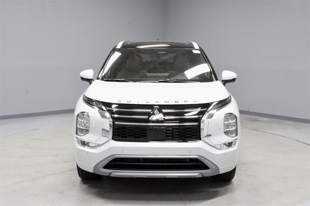 new 2025 Mitsubishi Outlander car