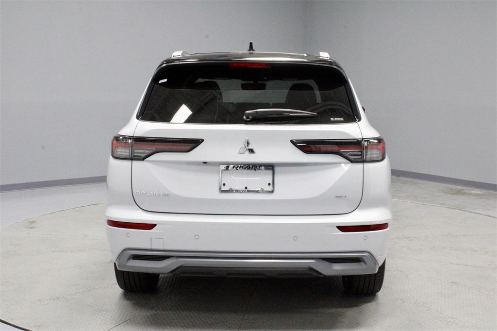new 2025 Mitsubishi Outlander car