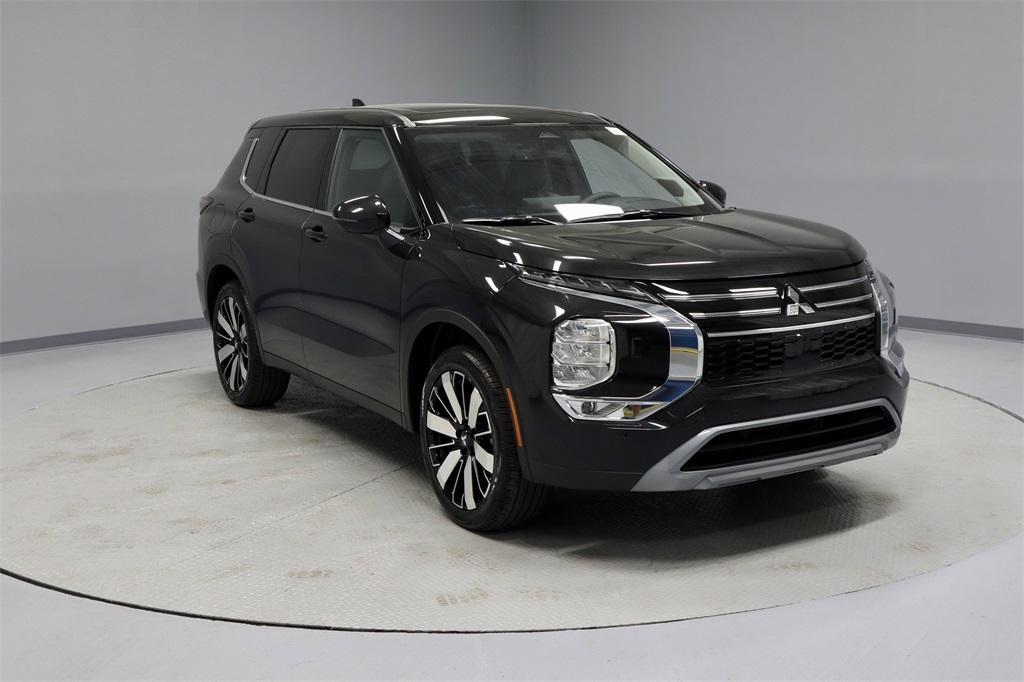 new 2025 Mitsubishi Outlander car, priced at $40,625