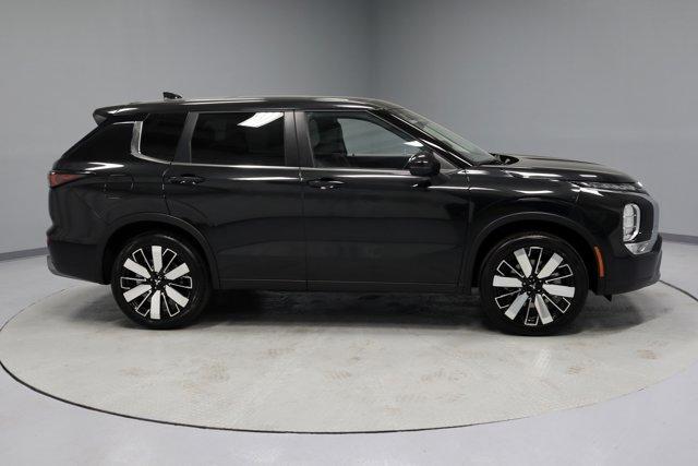 new 2025 Mitsubishi Outlander car