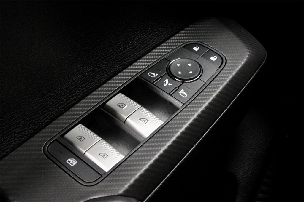 new 2025 Mitsubishi Outlander car
