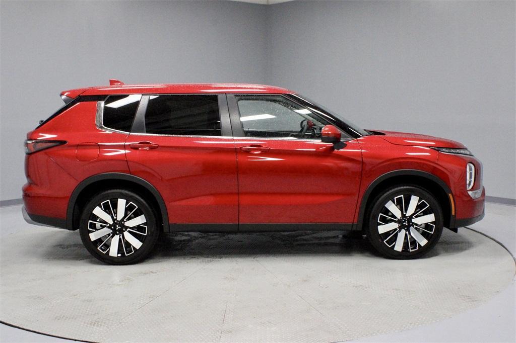 new 2025 Mitsubishi Outlander car