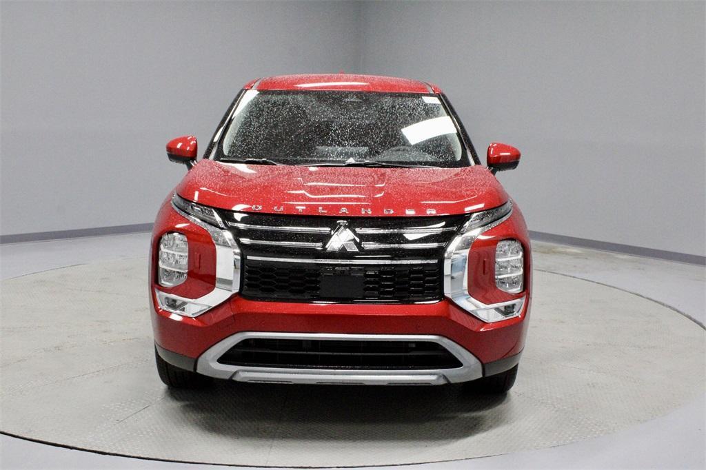 new 2025 Mitsubishi Outlander car