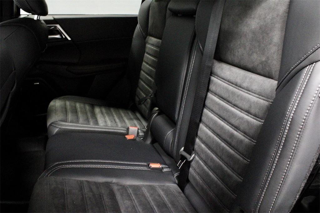 new 2025 Mitsubishi Outlander car