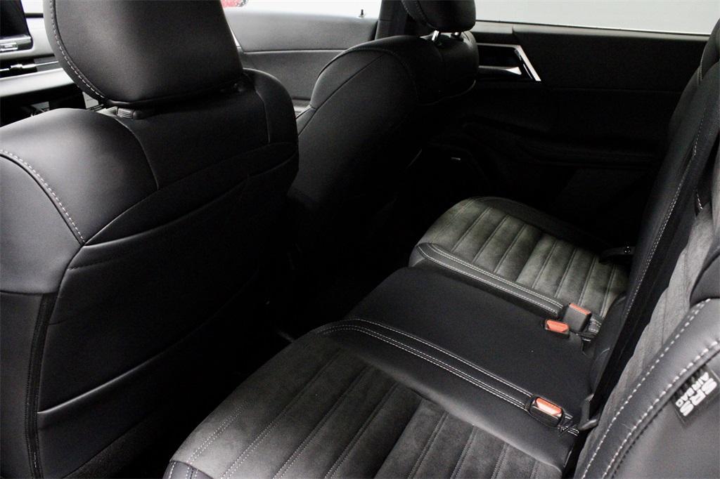 new 2025 Mitsubishi Outlander car