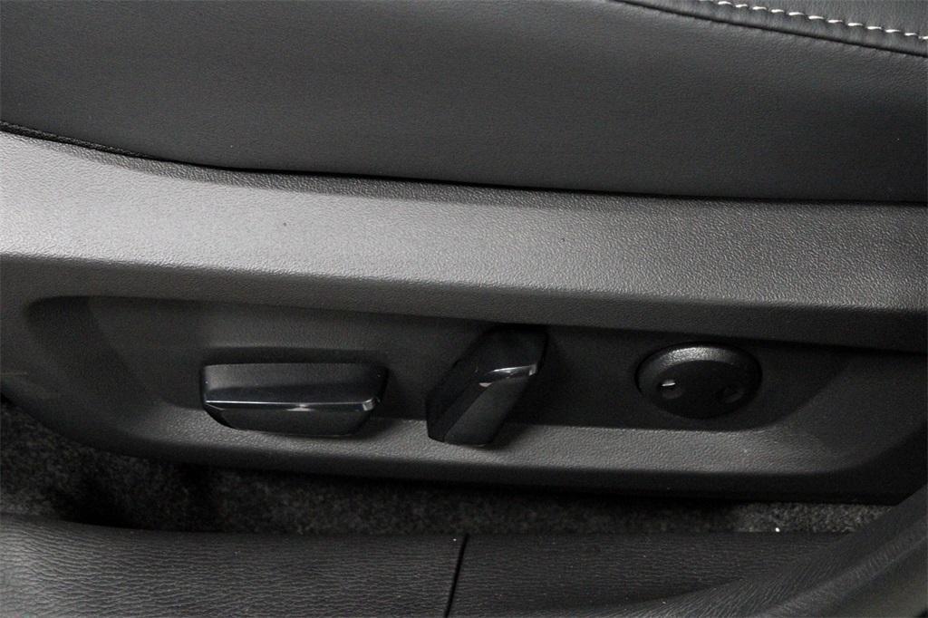 new 2025 Mitsubishi Outlander car