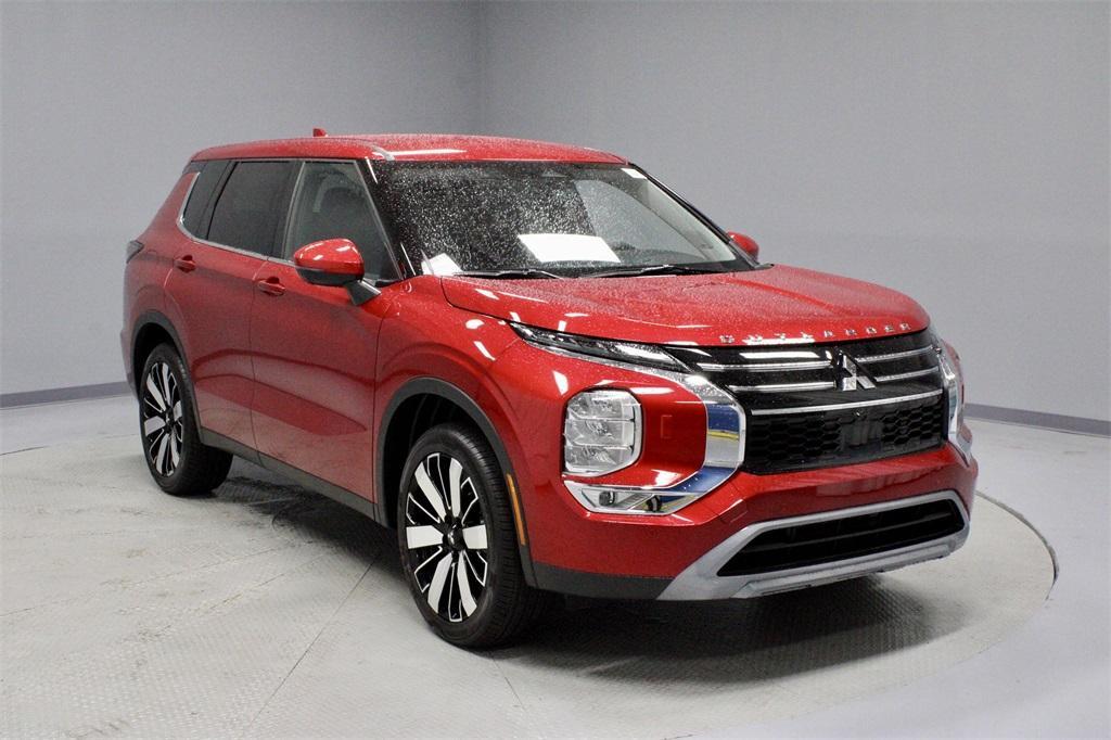 new 2025 Mitsubishi Outlander car