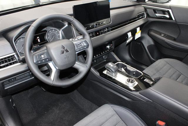 new 2025 Mitsubishi Outlander car