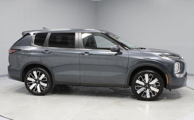 new 2025 Mitsubishi Outlander car