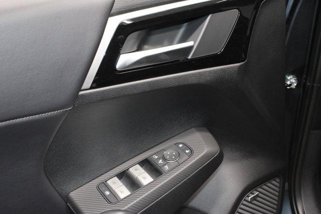 new 2025 Mitsubishi Outlander car