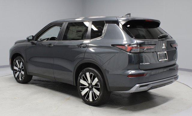 new 2025 Mitsubishi Outlander car