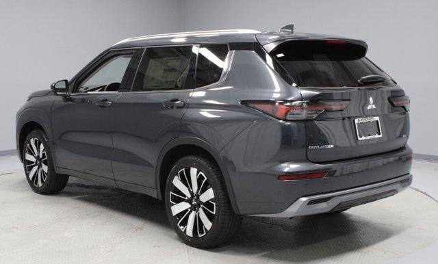 new 2025 Mitsubishi Outlander car