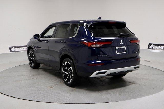 new 2024 Mitsubishi Outlander car, priced at $35,154