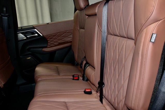 new 2025 Mitsubishi Outlander car