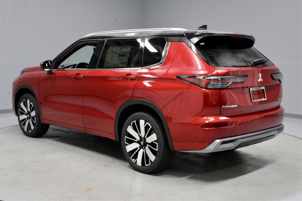 new 2025 Mitsubishi Outlander car