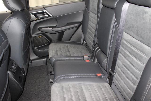 new 2025 Mitsubishi Outlander car