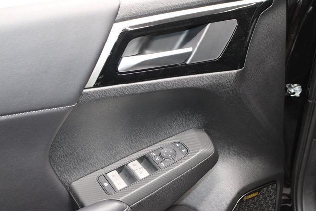 new 2025 Mitsubishi Outlander car