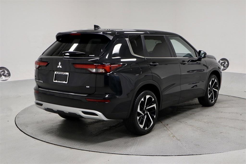 new 2024 Mitsubishi Outlander car, priced at $34,215