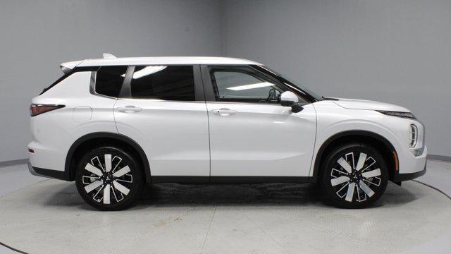 new 2025 Mitsubishi Outlander car