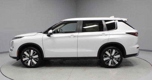 new 2025 Mitsubishi Outlander car