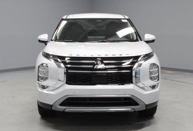 new 2025 Mitsubishi Outlander car