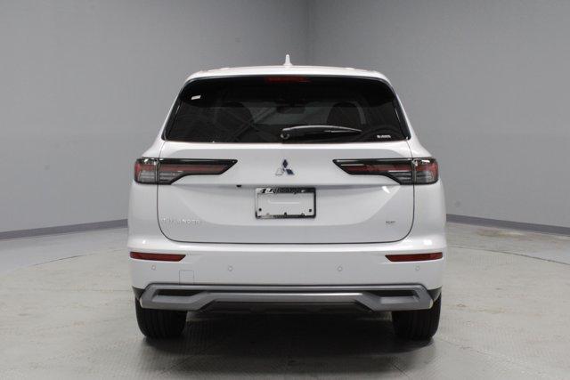 new 2025 Mitsubishi Outlander car