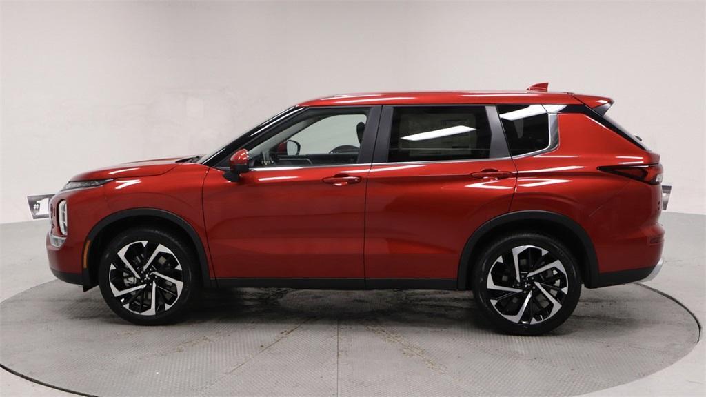 new 2024 Mitsubishi Outlander car, priced at $35,655