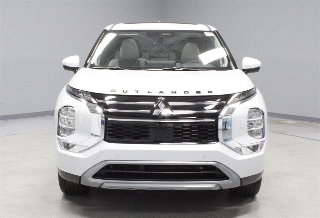 new 2025 Mitsubishi Outlander car
