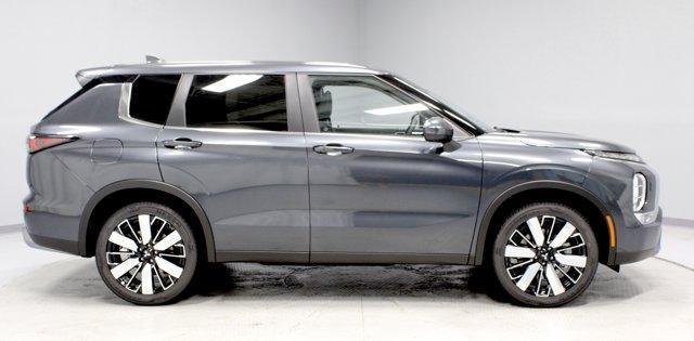 new 2025 Mitsubishi Outlander car