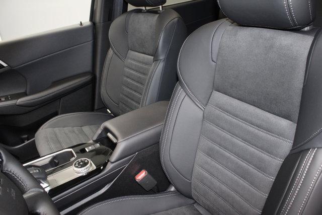 new 2025 Mitsubishi Outlander car