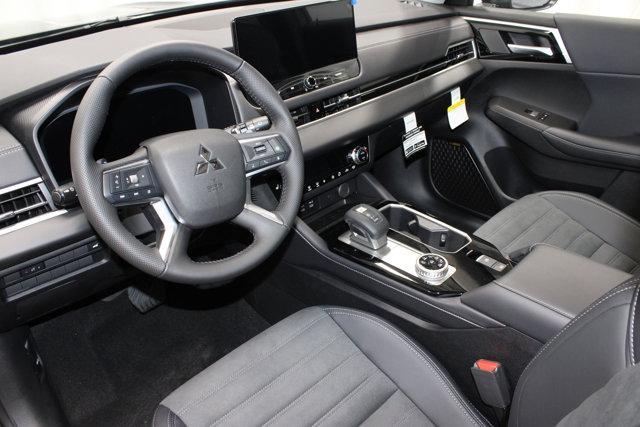 new 2025 Mitsubishi Outlander car
