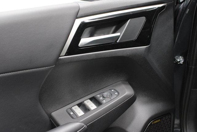 new 2025 Mitsubishi Outlander car