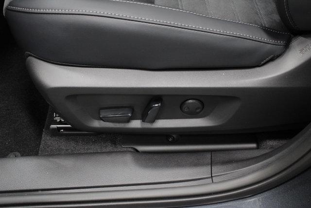 new 2025 Mitsubishi Outlander car