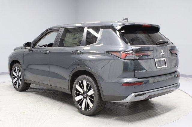 new 2025 Mitsubishi Outlander car