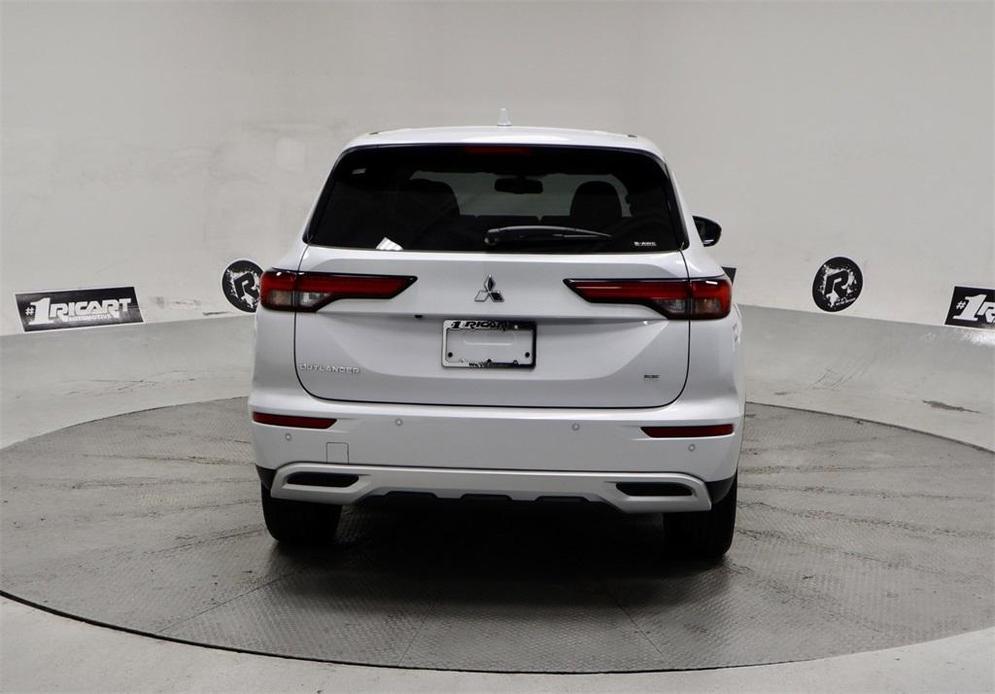 new 2024 Mitsubishi Outlander car, priced at $38,012