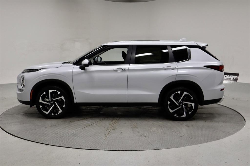 new 2024 Mitsubishi Outlander car, priced at $38,012