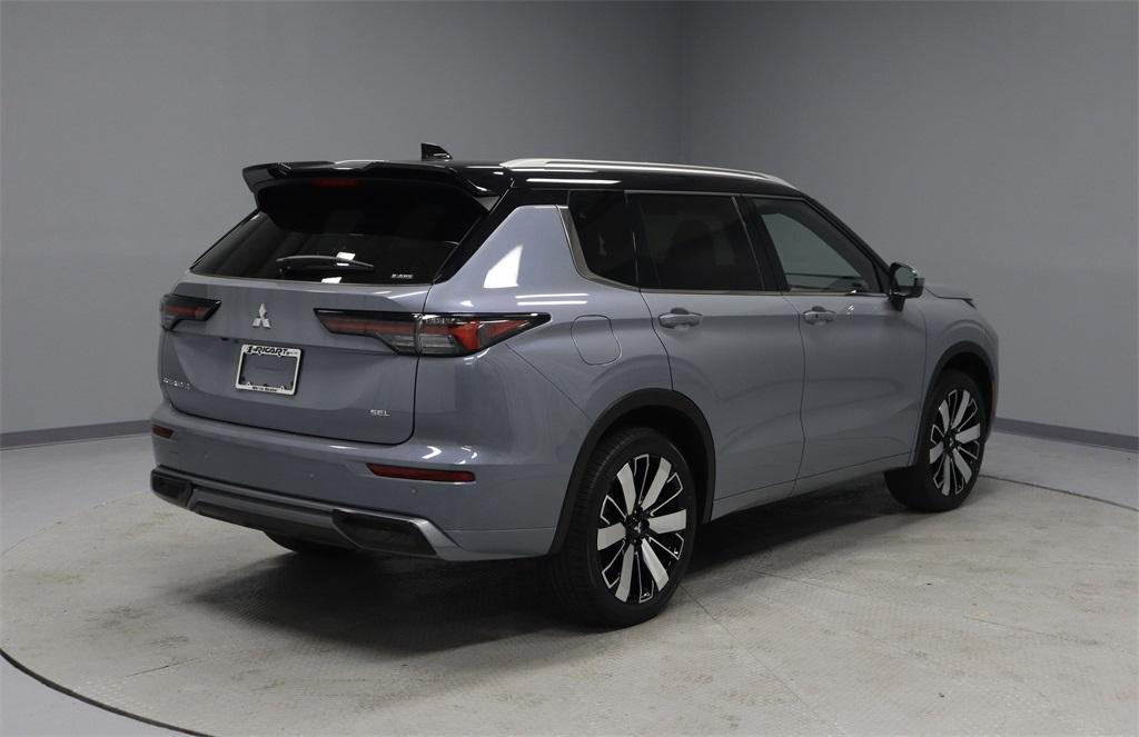 new 2025 Mitsubishi Outlander car