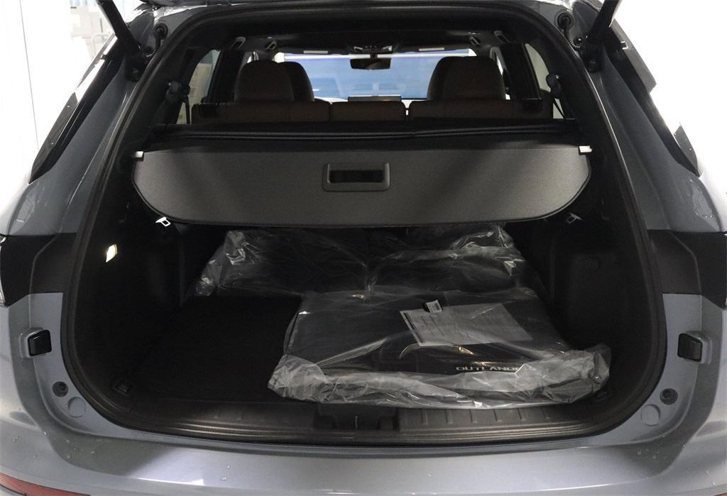 new 2025 Mitsubishi Outlander car